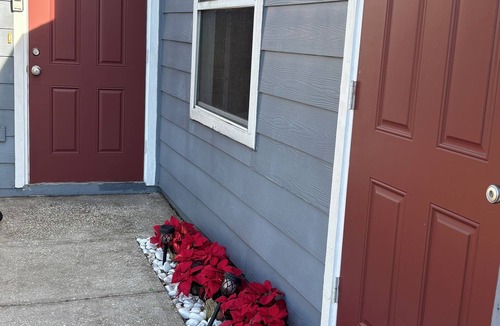 Davenport Apartment | STUDIO WITH PRIVATE ENTRANCE!