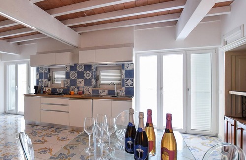 Laureana Cilento Apartment | Stunning apartment in Laureana Cilento with WiFi
