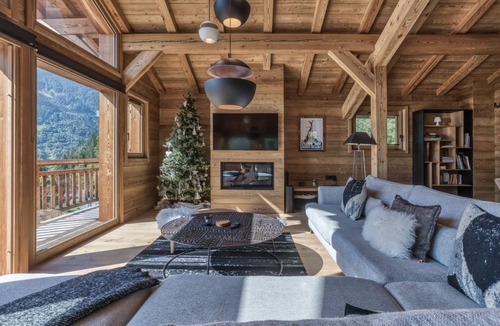 Les Houches Ski Chalet | Stunning brand new three bedroom chalet in an amazing location