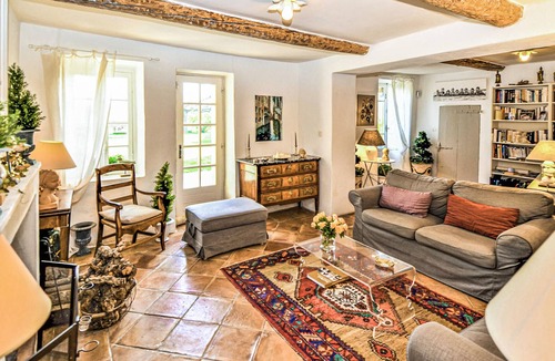 Violes House | Stunning home in Violès