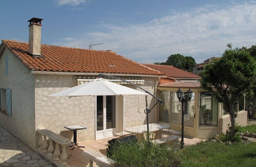 Saint-Paul-en-Foret House | Stunning private villa for 6 people with private pool, WIFI, TV and terrace