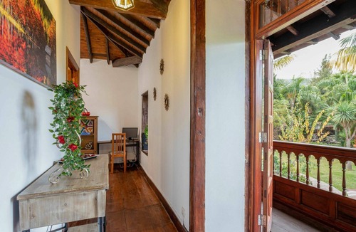 Los Gomez House | Stunning private villa for 8 guests with WIFI, private pool, TV, patio and panoramic view