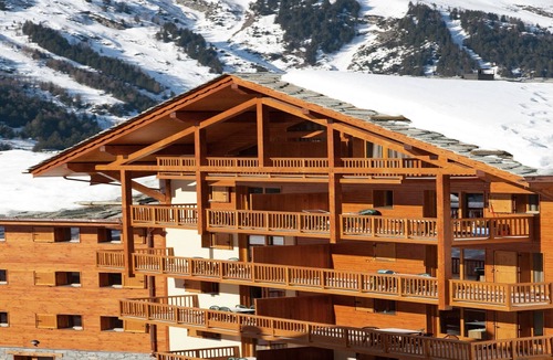 Sainte-Foy-Tarentaise Apartment | Stylish Chalet in Sainte-Foy with Spa Access