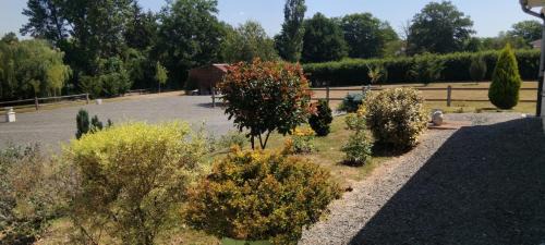 Saint-Yan Bed & Breakfast | Suite familiale climatisée 80 m2 2 chambres distinctes LE CLOS DES PRAIRIES