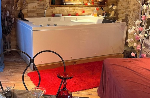 Barjols Ski Chalet | Suite Inoubliable with balneotherapy