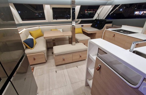 Port Grimaud Boat Rental | Sun-Kissed Sailing Adventure in Provence-Alpes-Côte d'Azur