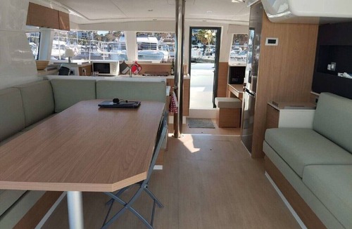 Port Grimaud Boat Rental | Sun-Kissed Sailing Adventure in Provence-Alpes-Côte d'Azur