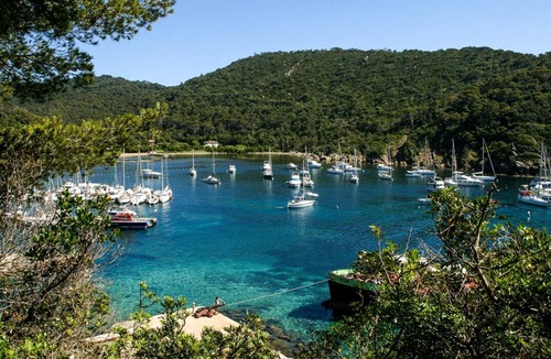 Toulon - Hyeres Boat Rental | Sun-Kissed Sailing Adventure in Provence-Alpes-Côte d'Azur