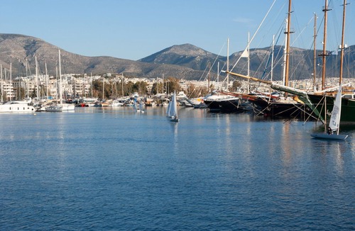 Alimos Boat Rental | Sun-Kissed Sailing Adventure in Islas Sarónicas