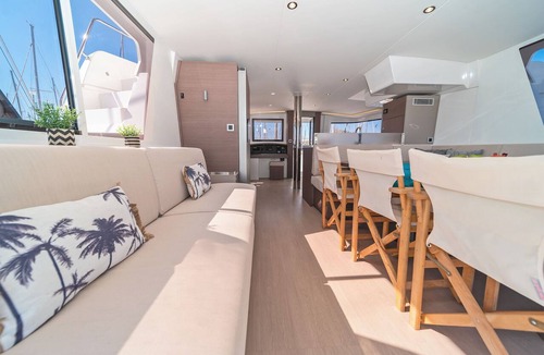 Alimos Boat Rental | Sun-Kissed Sailing Adventure in Islas Sarónicas