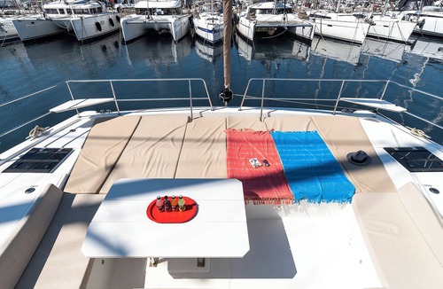 Alimos Boat Rental | Sun-Kissed Sailing Adventure in Islas Sarónicas