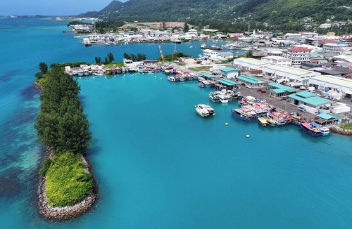 Eden Island Boat Rental | Sun-Kissed Sailing Adventure in Isla de Mahe, Seychelles