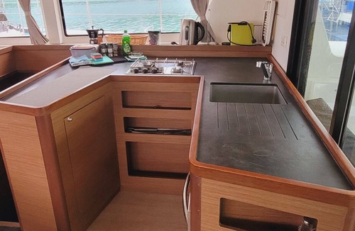 Eden Island Boat Rental | Sun-Kissed Sailing Adventure in Isla de Mahe, Seychelles