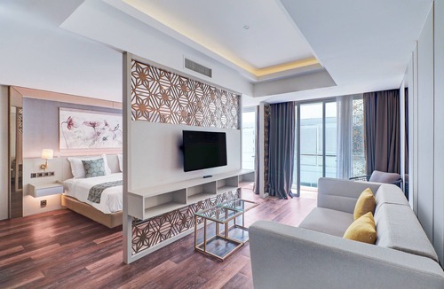 Sunset Road Hotel | Sunday Hotel Arshika Sunset Road