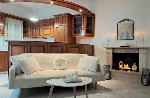 Kastania House | Sundora Sweet Home