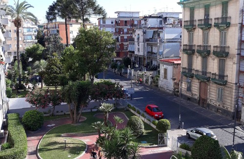 San Giorgio a Cremano Apartment | Sunflower House