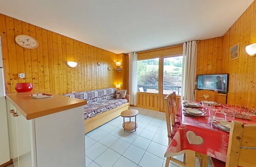 Le Chinaillon Apartment | Sunny 1BR Apartment, Sleeps 4 – Center of Chinaillon, Ski-In/Ski-Out, Stunning Views