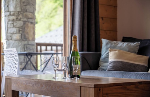Champagny-en-Vanoise Apartment | Sunny flat - SKI IN/OUT LA PLAGNE CHAMPAGNY - village center