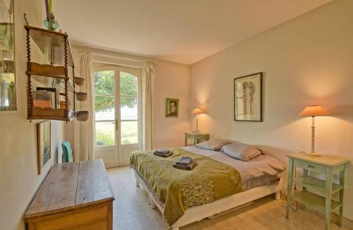 Seguret House | Sunny holiday home in Provence with pool