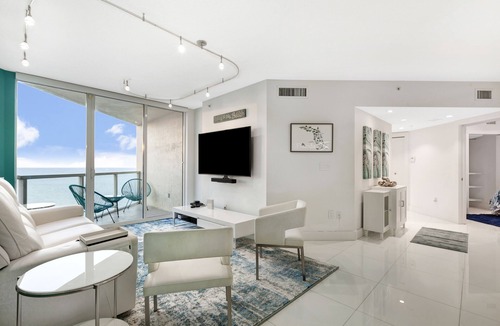 Sunny Isles Beach Condo | Sunny Isles Miami 3 Bed 3 Bath Luxury Beach Oceanfront Full Service Condo