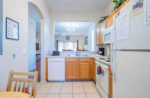 Regal Palms House | Sunny Paradise: Your Ultimate Disney Escape Just Miles from the Magic!