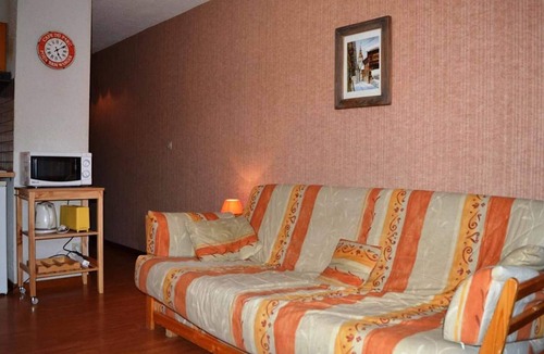 Le Chinaillon Apartment | Sunny Ski Studio with Parking - Sleeps 4, Near Slopes & Shops