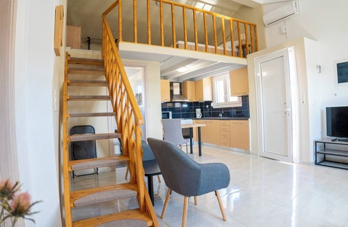 Heraklion Villa | Sunny Villa Elia- 4 bedroom villa with private pool, sea and mountain view