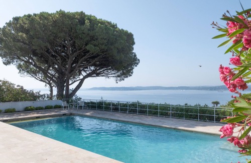 Sainte-Maxime Villa | Superb vintage design luxury villa with pool and St Maxime sea view