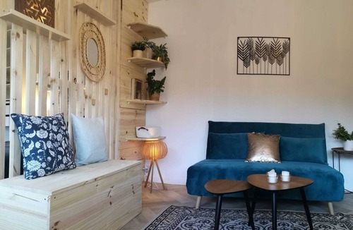 Bons-en-Chablais Apartment | Superbe Appartement Rénové, Calme et Lumineux