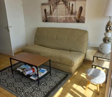 Frontignan Apartment | Superbe appartement avec vue sur la mer et port