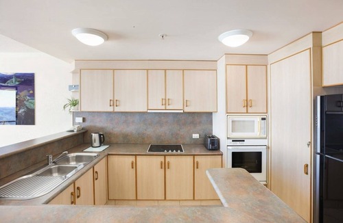 Gold Coast Apartment | Surfers Heart High-Floor 1BR | Ocean View and Pkg