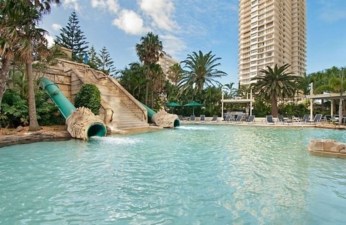 Gold Coast Apartment | Surfers Heart High-Floor 1BR | Ocean View and Pkg