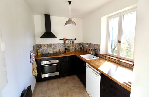 La Verdiere House | Surrounded by nature, Gorges du Verdon, 5 bedrooms, sleeps 12, swimming pool