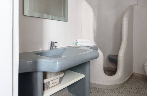 Karterados Apartment | Symposio Jacuzzi Apartment