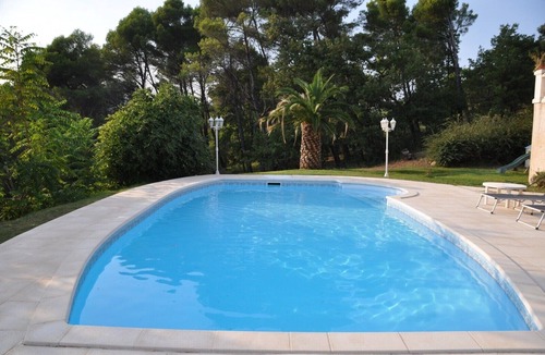 Draguignan Ski Chalet | T1bis/Chalet air-conditioned 30m², 2 pers swimming pool10x5m, pétanque court.