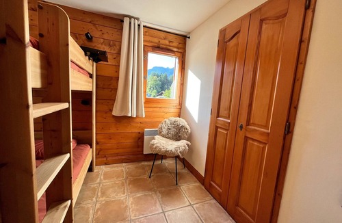 Samoens Apartment | T3 Apartment in Samoëns Center with Balcony and Private Parking