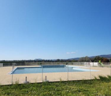 Chateauneuf-sur-Isere House | T3 avec piscine à 5 min du centre-ville
