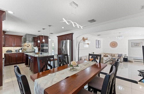 Tampa House | Tampa Oasis w/Hottub + Heated Pool