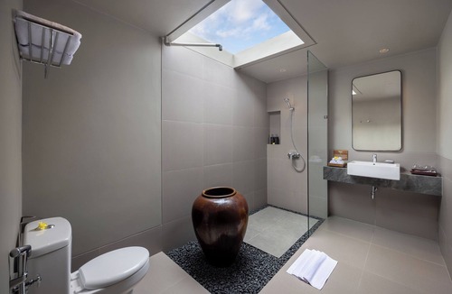 Menanga Hotel | Tapa Agung View