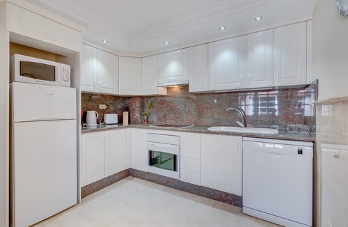 El Duque Apartment | TERRAZAS DEL DUQUE 1A020