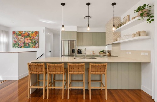 Burleigh Heads House | The Beachside House with Pool & Walk to Beach