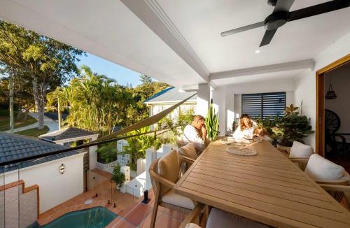 Burleigh Heads House | The Beachside House with Pool & Walk to Beach