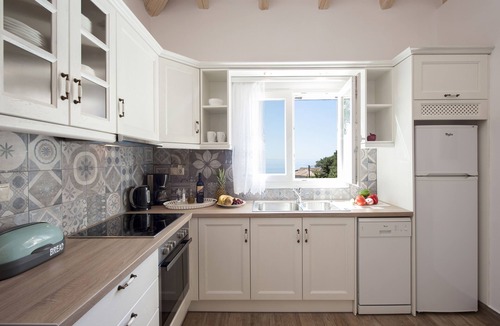 Katavolos Cottage | The Cottage, Kaminaki, Katavolos, Corfu. Short walk toKaminaki beach.