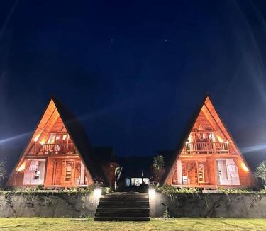 Songan Hotel | The Dewi Tasik Kintamani Cabin and Villa