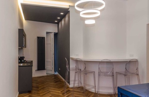Historical Downtown Salerno Apartment | The Enchantment House, cozy apartment 2 minutes from the beach.