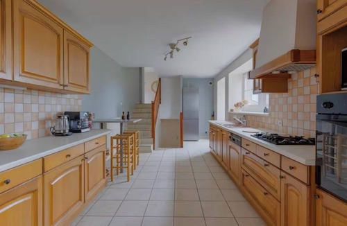 Bray House | The Family Hamlet