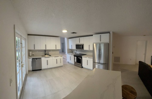 Tamiami House | The Gaudium House Spacious, peaceful, Pool, Game room, close to attractions
