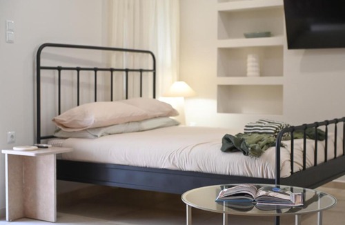 Pothia Apartment | The Island Retreat