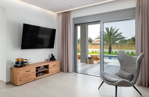 Filerimos Villa | The Ixian Memory bringing luxury into nature.