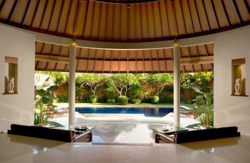 Petitenget Villa | The Kunja Villa-Hotel